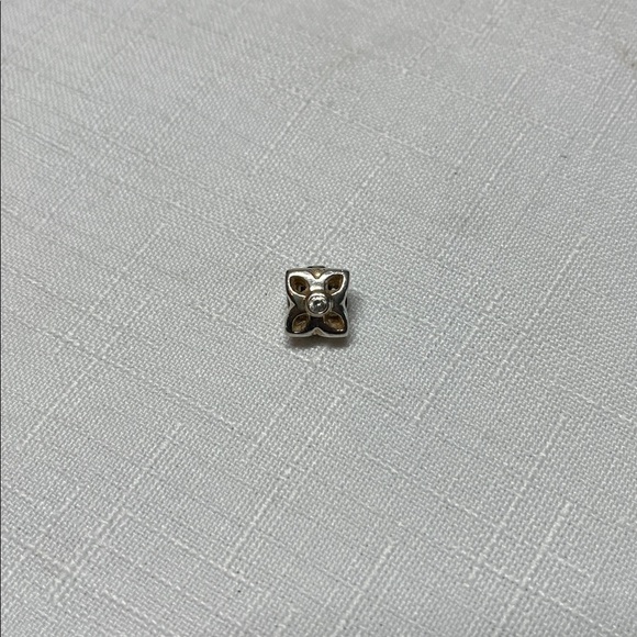 Authentic Pandora Silver Clear LATTICE FLOWER 4 Petal Charm RETIRED - Picture 3 of 4
